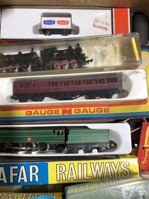 Lot 34 - N gauge model railways, including four engines, some by Grafar.