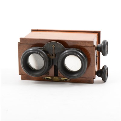 Lot 205 - A Unis - France Stereoscope in small mahogany case, 13cm and large collection of slides