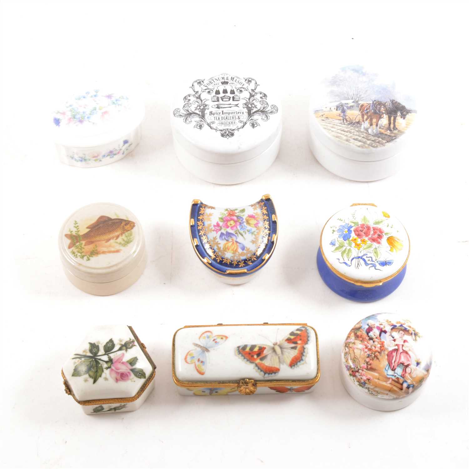 Lot 6 - Collection of Limoges and other porcelain boxes