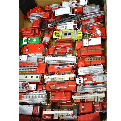 Lot 266 - Four trays of mostly Del Prado fire service related die-cast models.