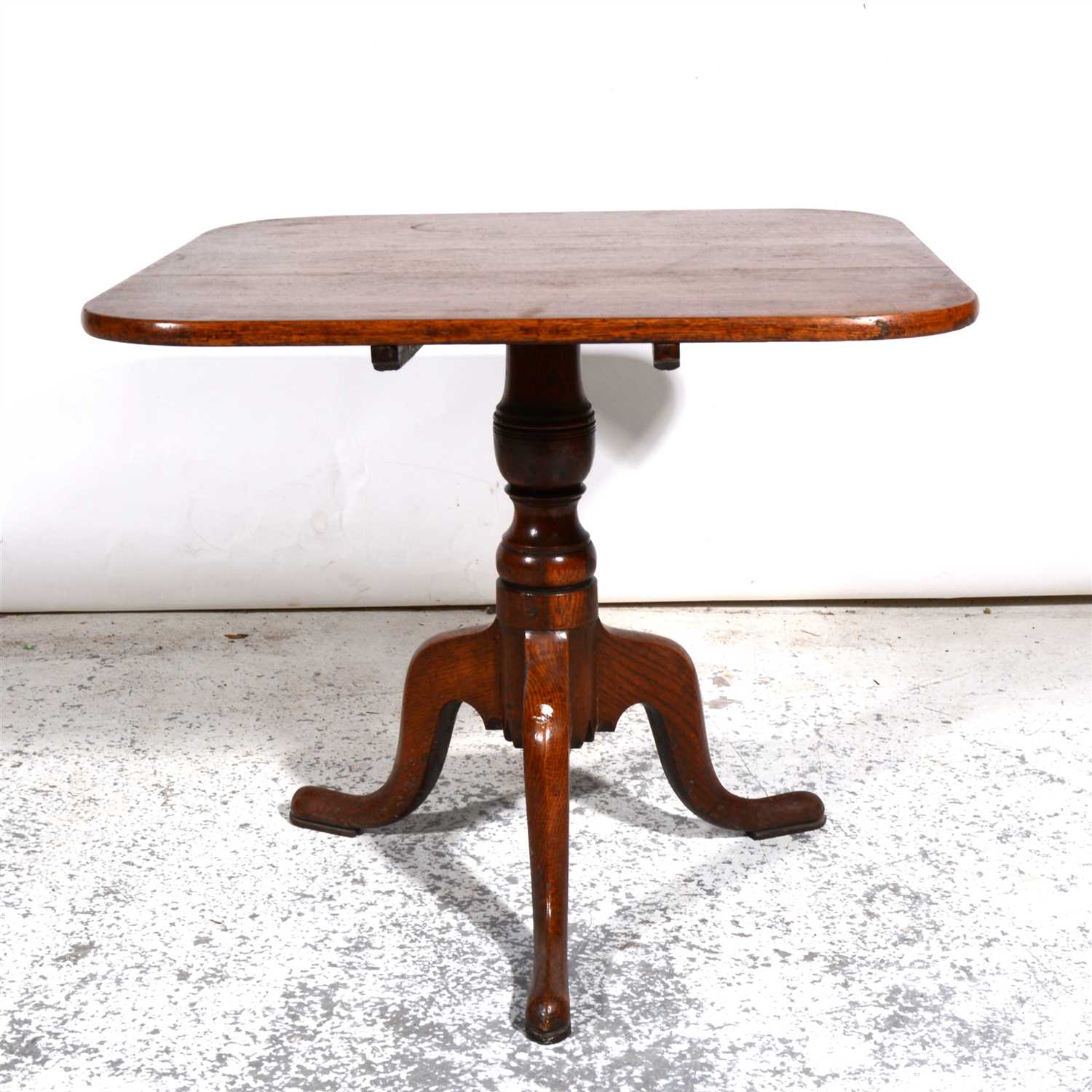 Lot 386 - Oak pedestal table