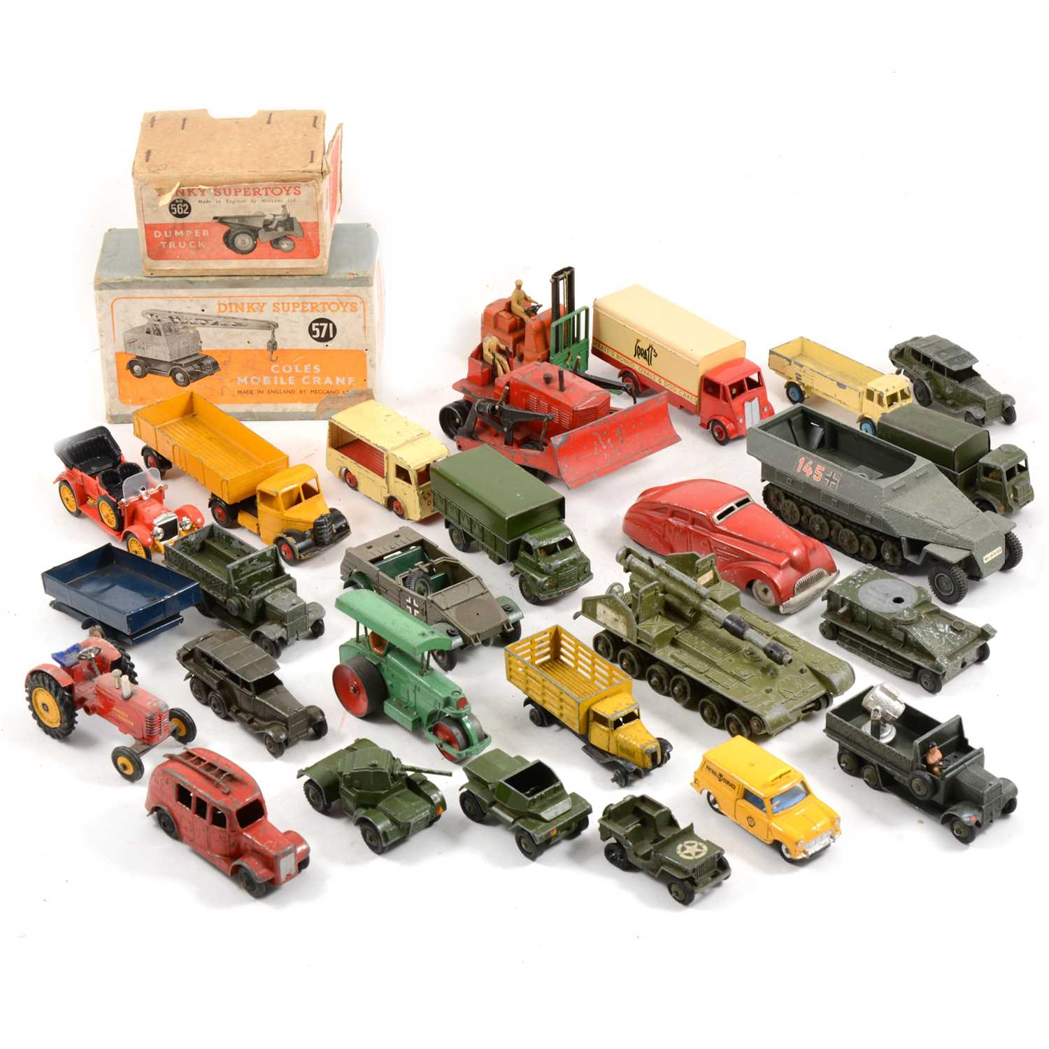 Lot 142 - Dinky Toys; a collection of playworn loose die-casts vehicles, cars and truck models, one tray.