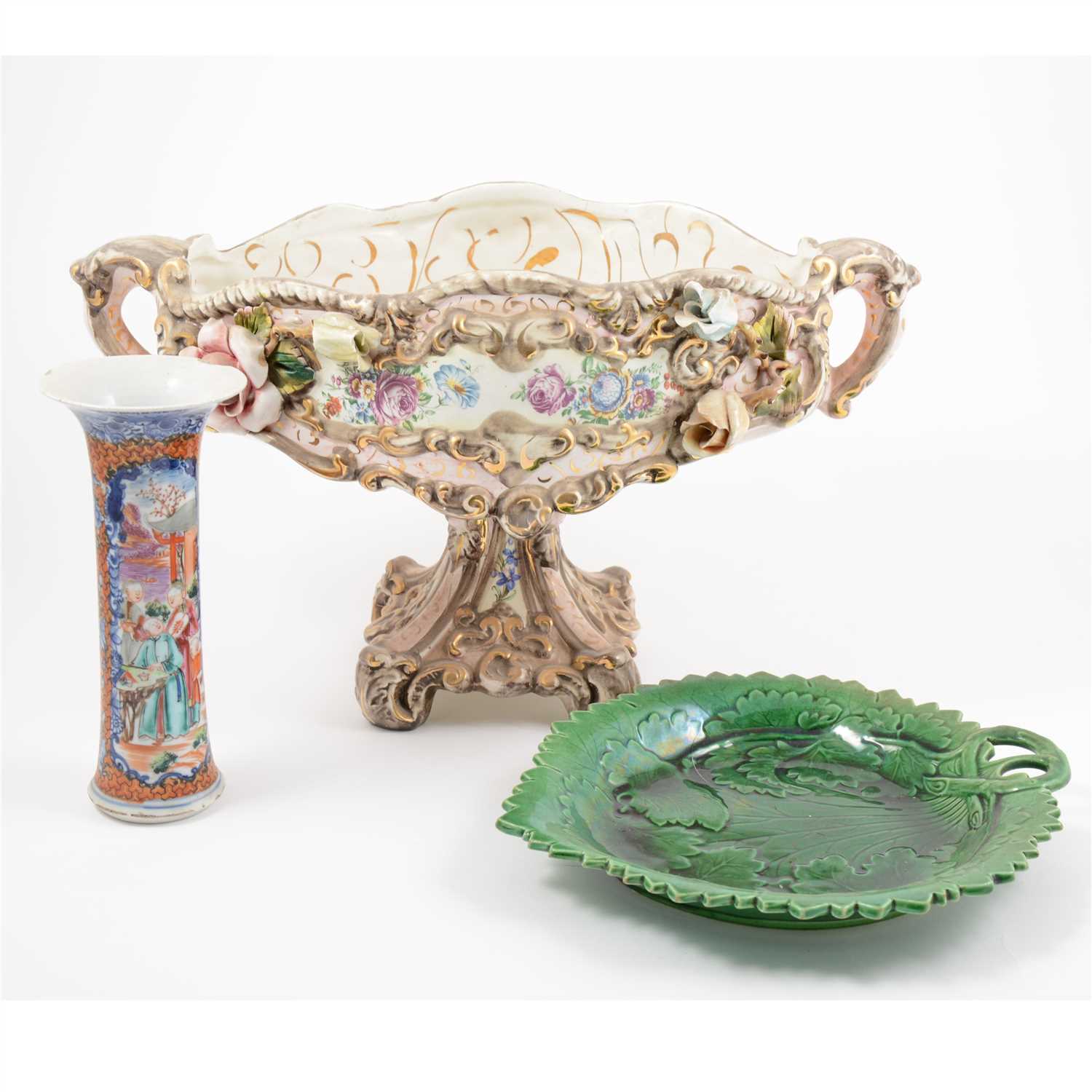 Lot 13 - Assorted decorative ceramics