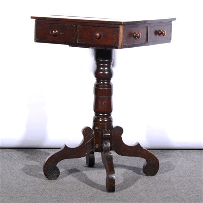 Lot 444 - A Victorian oak pedestal table