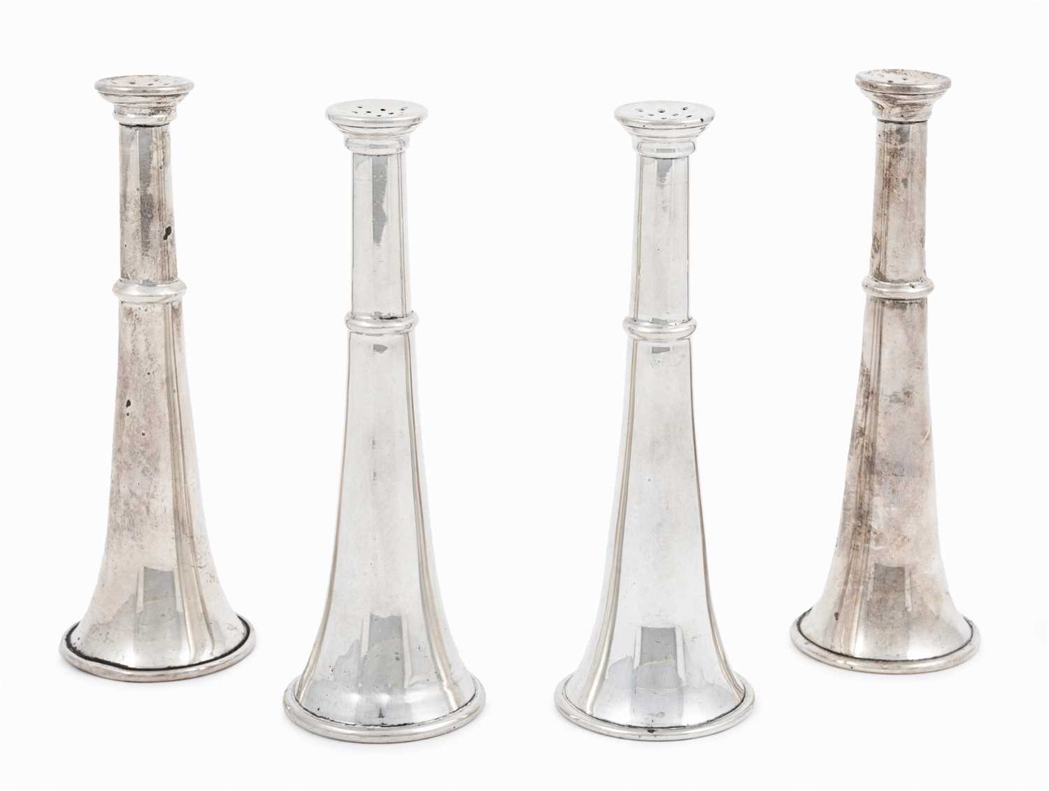 Lot 104 - Four silver novelty condiments, designed as hunting horns, Walker and Hall, Sheffield 1925