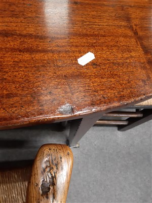 Lot 465 - George III mahogany dining table