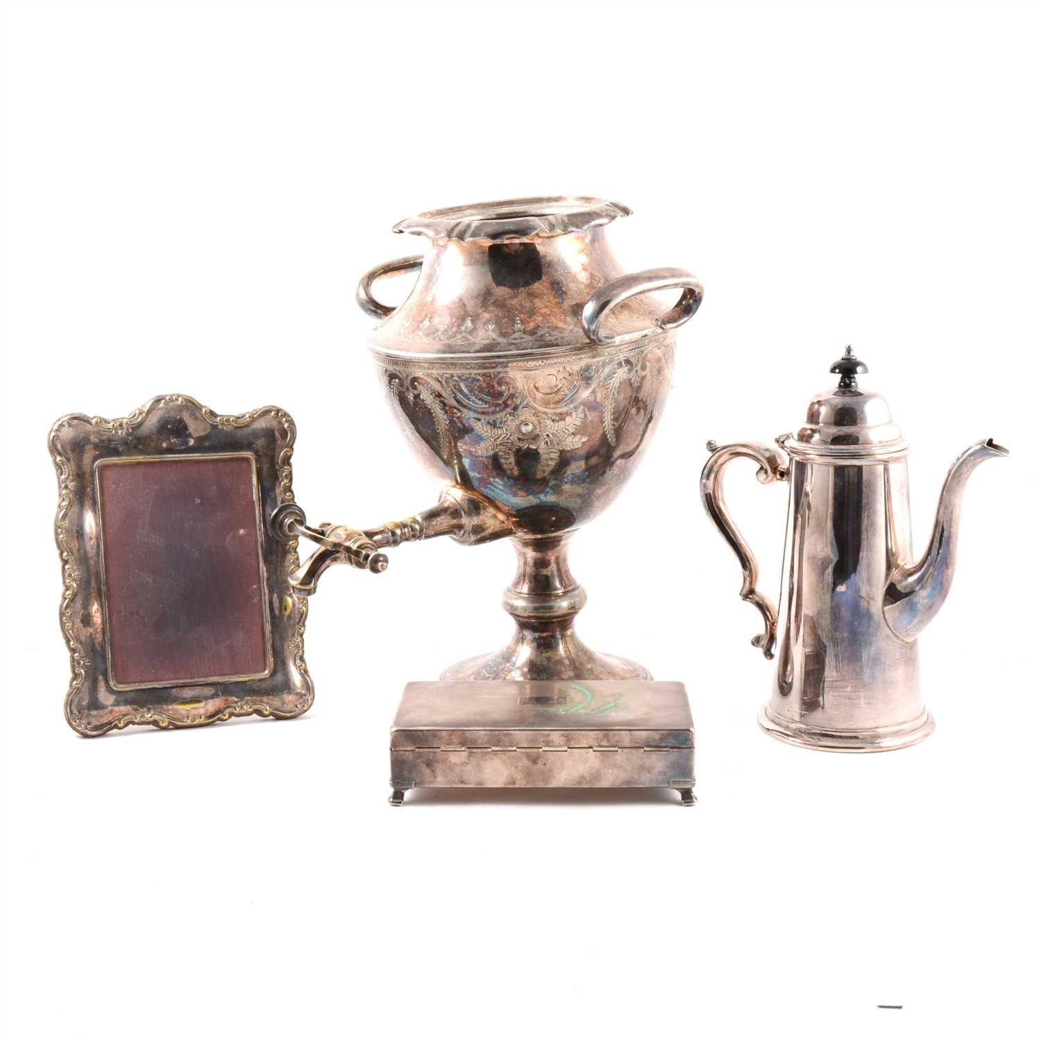 Lot 118 - A collection of ceramics and plated wares, to include a tea urn, salver, salts, cigar box