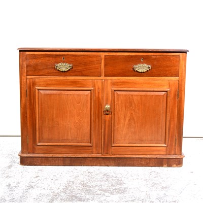 Lot 392 - A mahogany side cabinet