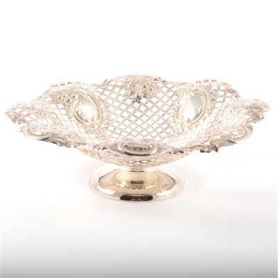 Lot 126 - Victorian silver fruit comport, Mappin Bros, Sheffield 1896