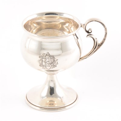 Lot 131 - Arts & Crafts inspired silver pedestal cup, maker's mark C E-P Co, Chester 1927