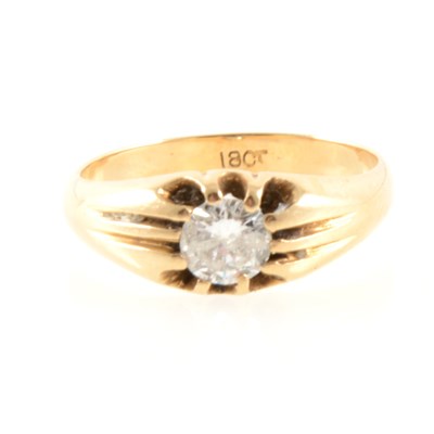 Lot 235 - A gentleman's ring set with a brilliant cut diamond