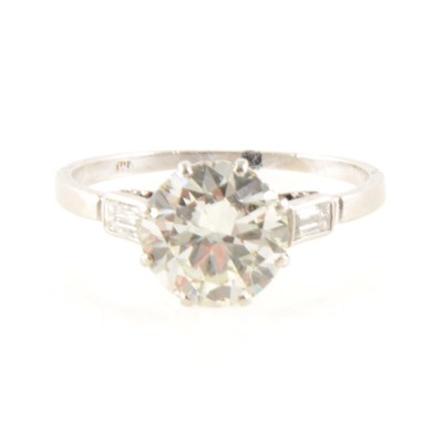 Lot 236 - A diamond solitaire ring, approximate weight of diamond 2.60 carat.