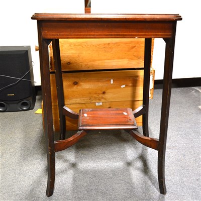 Lot 399 - An Edwardian mahogany occasional table,...