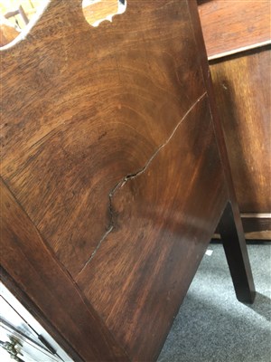 Lot 413 - A George III mahogany night table, tray top,...