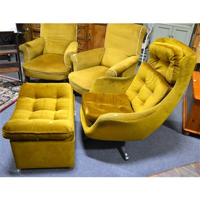 Lot 337 - 1960s revolving lounge chair, ...