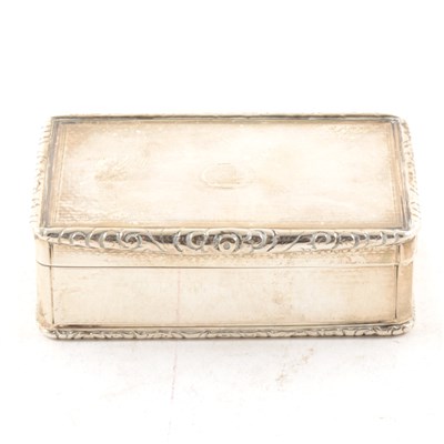 Lot 334 - Victorian silver snuff box