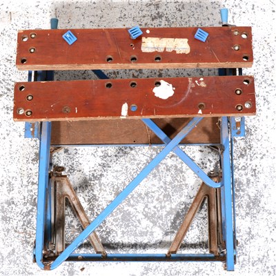 Lot 597 - Workbench