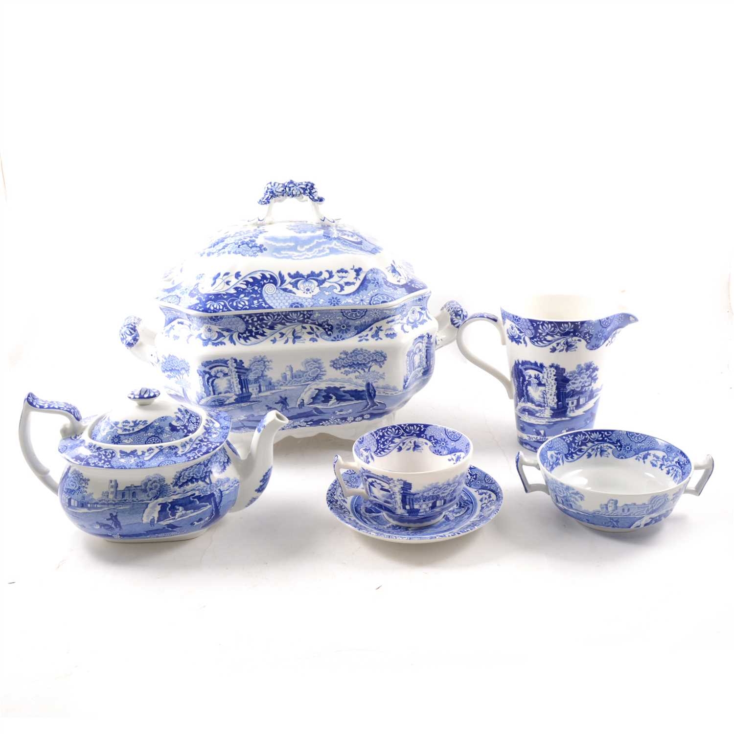 Lot 71 - Large collection of Spode blue and white Italian pattern pottery