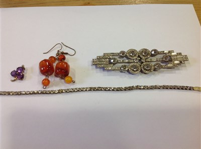 Lot 211 - A collection of Victorian and later costume jewellery.