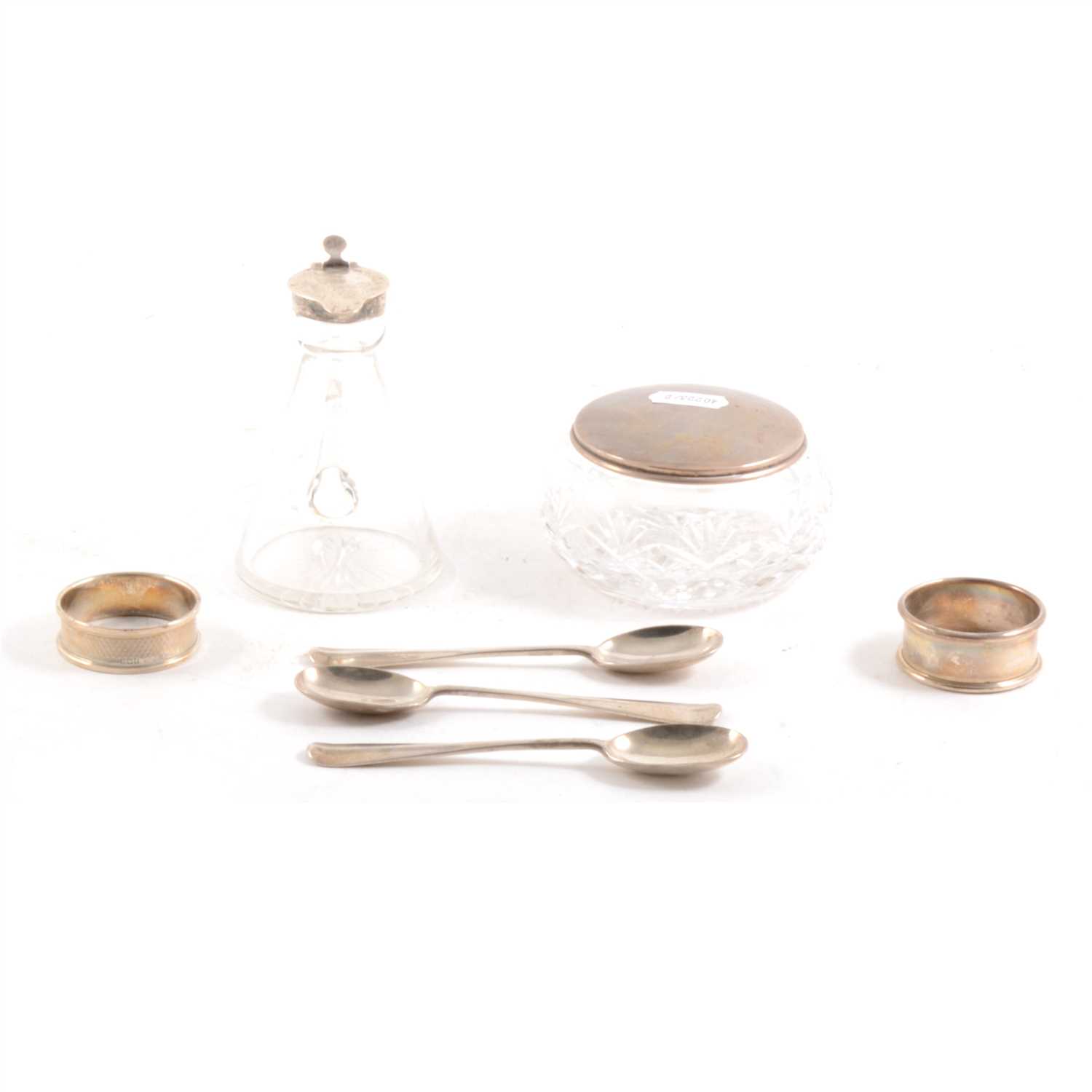 Lot 202 - A silver mounted whisky noggin and other small silver items