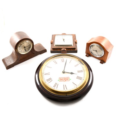 Lot 141 - Clocks and barometers