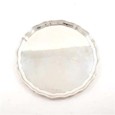Lot 324 - Circular silver tray