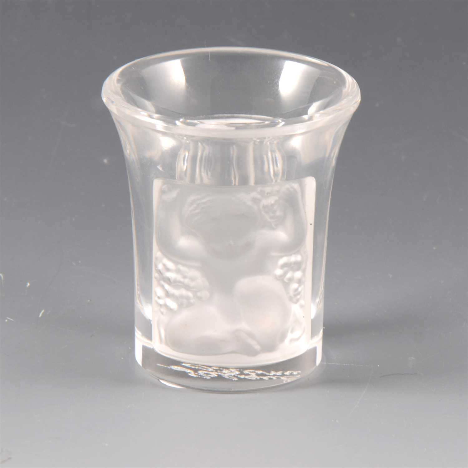 Lot 15 - Lalique Les Enfants shot glass