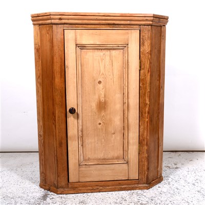 Lot 427 - Pine furniture