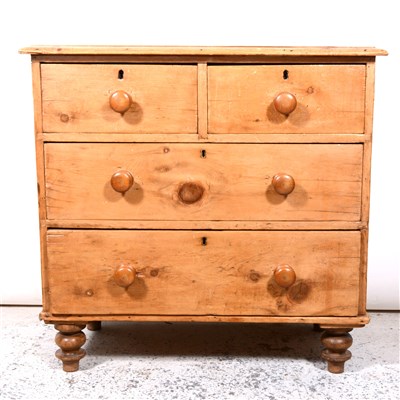 Lot 435 - Small pine chest of drawers