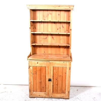 Lot 433 - Small pine dresser