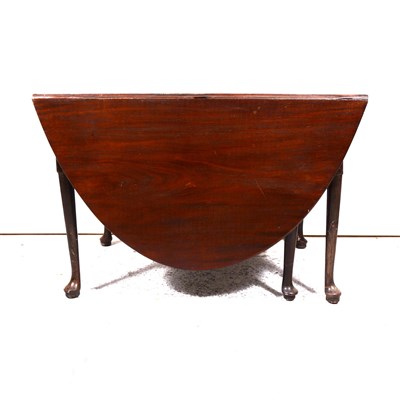 Lot 394 - Georgian mahogany padfoot table