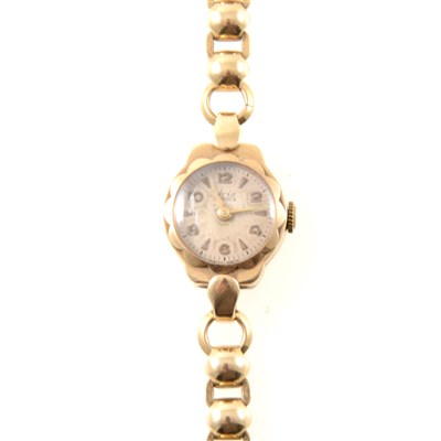 Lot 236A - Avia - a lady's 9 carat gold wrist watch