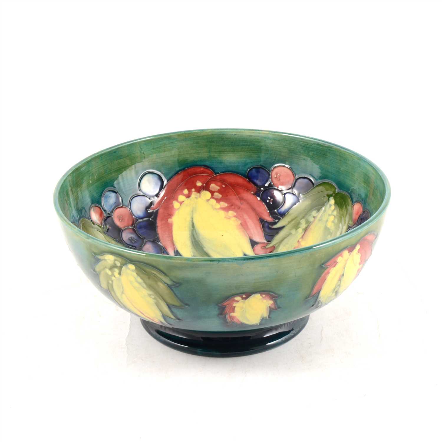 Lot 35 - Moorcroft Pottery bowl, Leaf and Berry design
