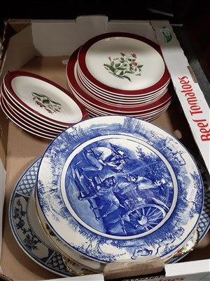 Lot 72 - A Wedgwood & Barlaston part service, Mayfield pattern, decorative plates; and other ceramics