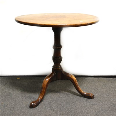 Lot 403 - A George III mahogany pedestal table