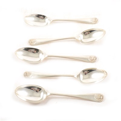Lot 195 - Twelve silver dessert spoons, Viners Ltd, Sheffield, 1929