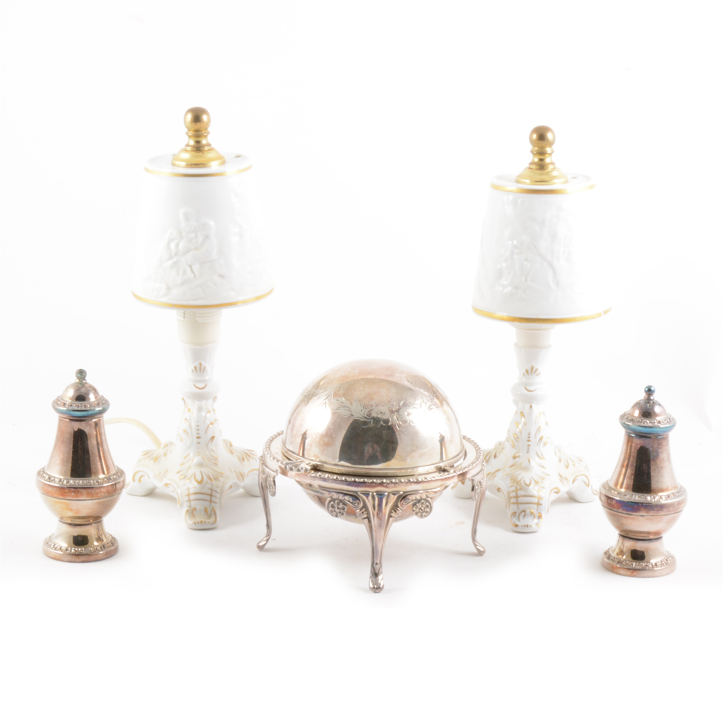 Lot 49 House of Faberge, Snow Dove jewellery box,