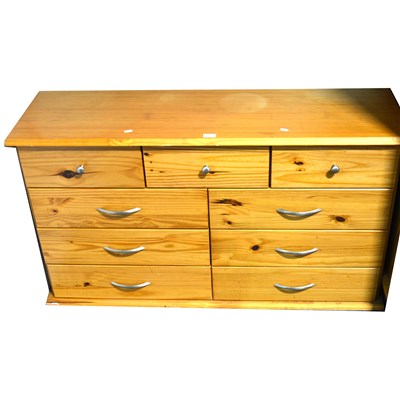 Lot 455 - A modern pine chest of drawers