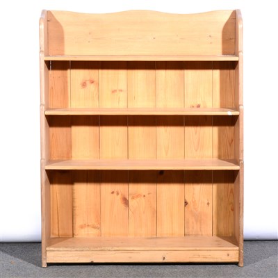 Lot 462 - A small pine open waterfall bookcase