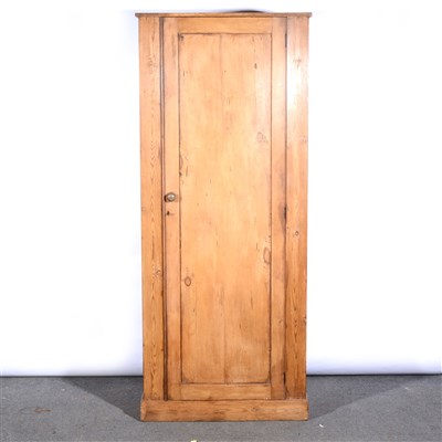 Lot 467 - A pine cupboard