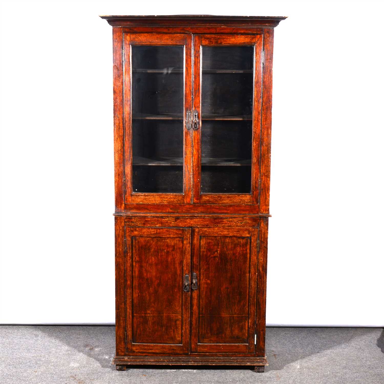 Lot 519 - Oak cabinet, cavetto cornice