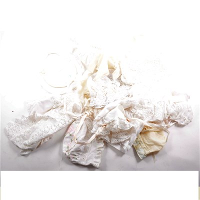 Lot 199A - Linen & lace: baby's bonnets, trims, other small items