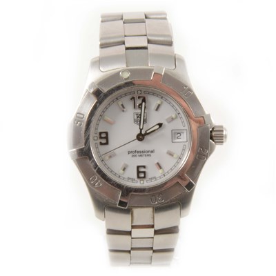 Lot 302 - Tag Heuer - A gentleman's 2000 Exclusive wrist watch