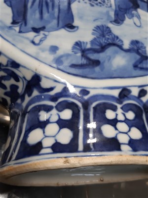Lot 40 - Chinese blue and white porcelain moon flask