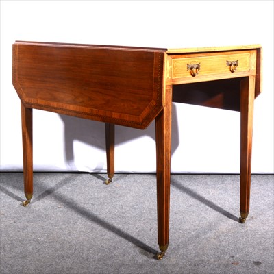 Lot 532 - A William IV mahogany Pembroke table