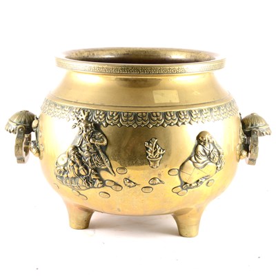 Lot 210 - A large Chinese bronze censer