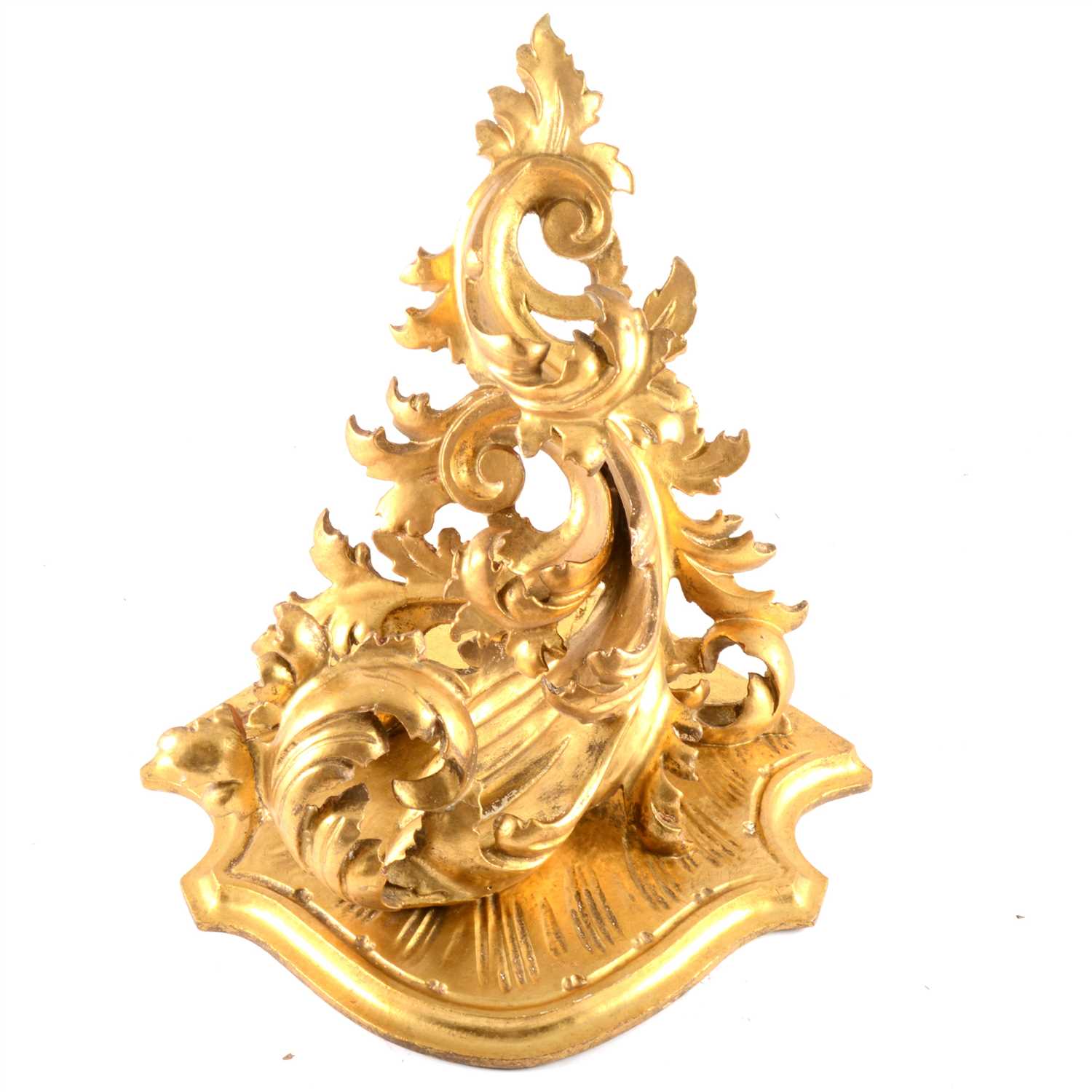 Lot 205 - A Florentine style carved wood and gilt