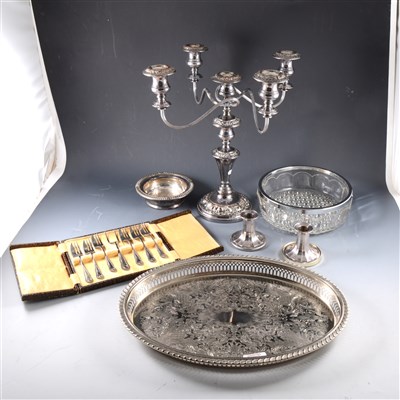 Lot 185 - A quantity of silver-plated items