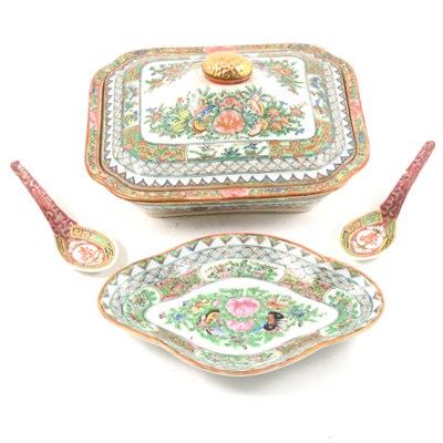 Lot 191 - A modern Chinese Canton style dinner service, decorated in famille rose enamels.