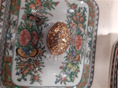 Lot 191 - A modern Chinese Canton style dinner service, decorated in famille rose enamels.